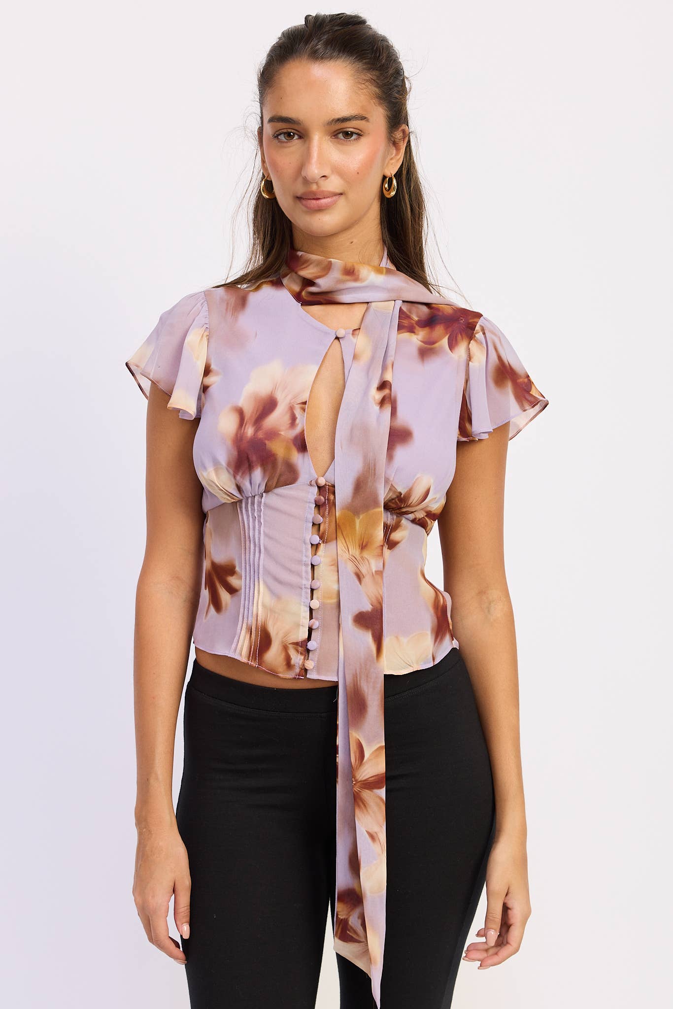 FLUTTER SLEEVE BUTTON FRONT SCARF BLOUSE | B060