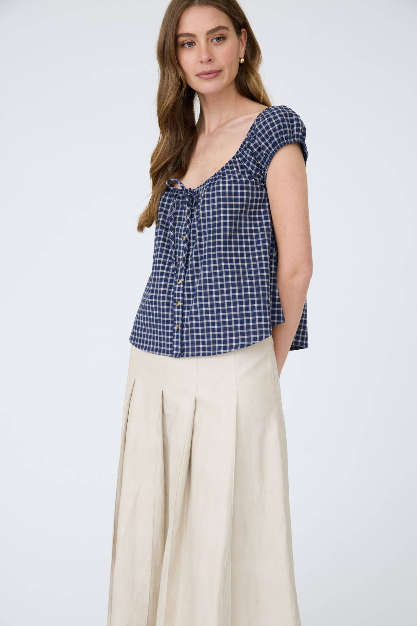 PLAID FRONT TIE BUTTON DOWN SHORT SLEEVE TOP | B053