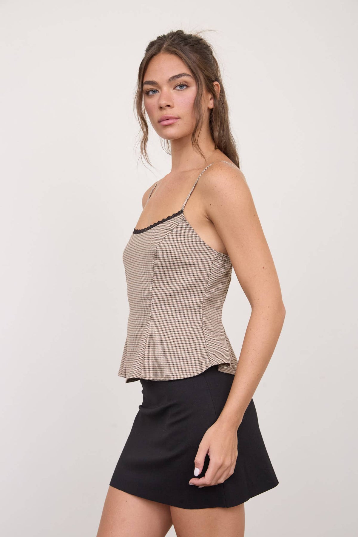 HOUNDSTOOTH LACE TRIM PEPLUM SPAGHETTI CAMI | B054
