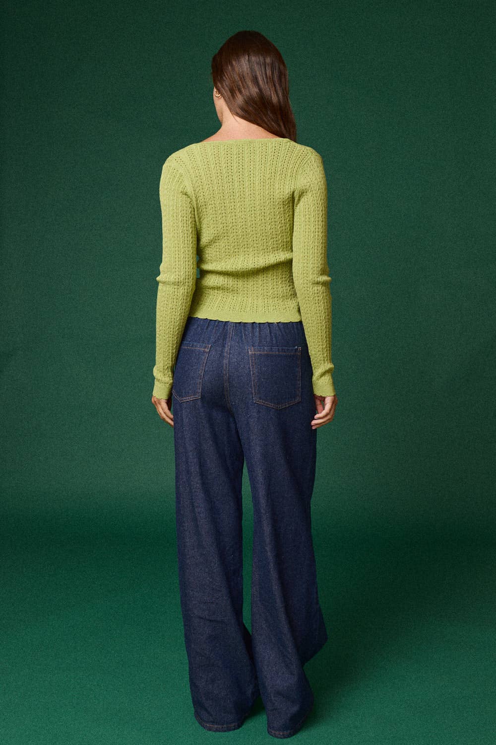 STRETCHY LIGHT KNIT V-NECK LS TOP | B056